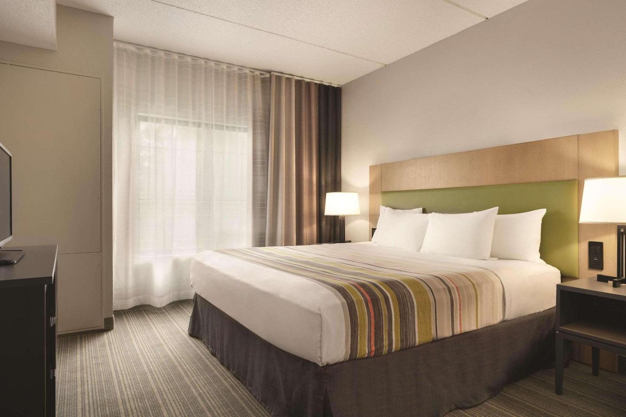 Country & By Radisson Raleigh-durham Airport Nc Hotel 3*